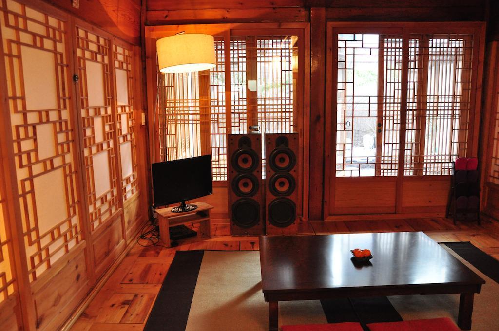 Hueahn Hanok